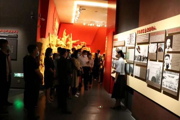 平?jīng)鲢垂军h委組織各支部開展“重溫歷史、砥礪前行”(圖2)